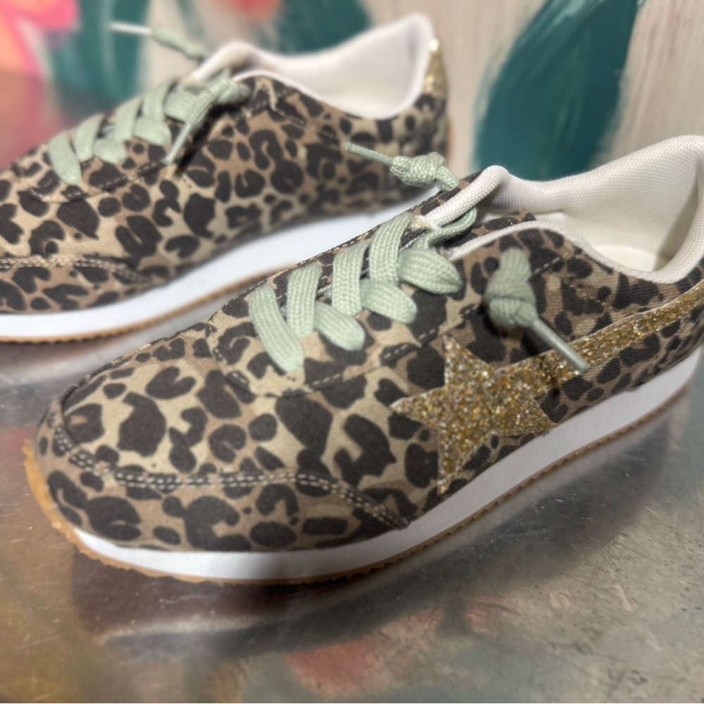Leopard Print Women’s sneakers with Gold Accents sparkles